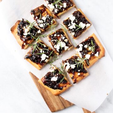 caramelized onion and fig flatbread