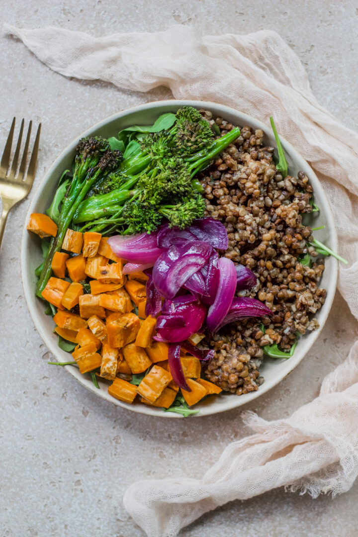 This image has an empty alt attribute; its file name is lentil-veggie-bowl-thrive-extra-720x1080.jpg